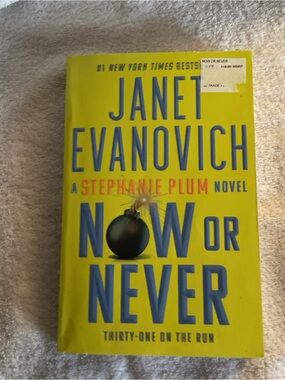 Janet Evanovich "Now or Never" Paperback - Bright Yellow Cover